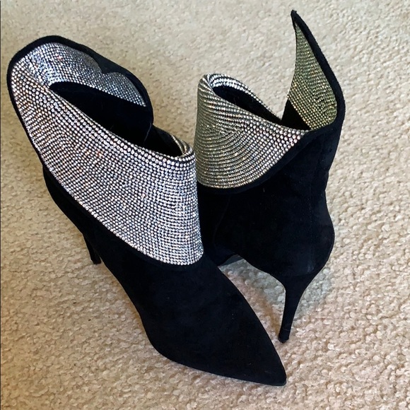 Women’s size 7, Fashion Stiletto Booties - Picture 2 of 3